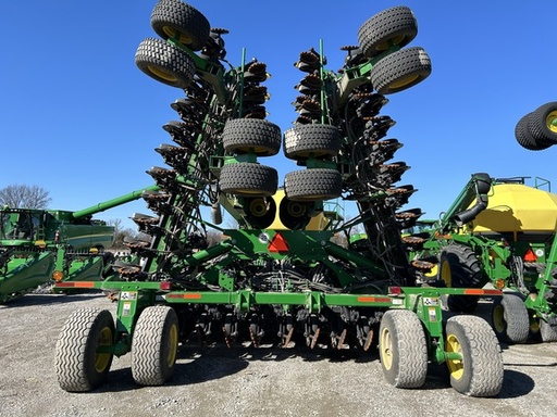 https://photos.machinefinder.com/33/10266833/71714342_large_46281.jpg