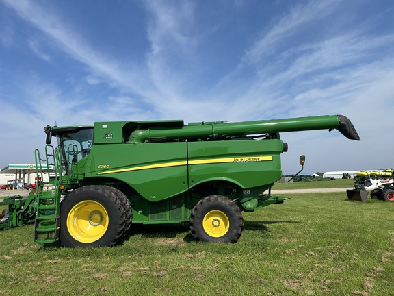 https://photos.machinefinder.com/30/10273830/74788807_large_38981.jpg