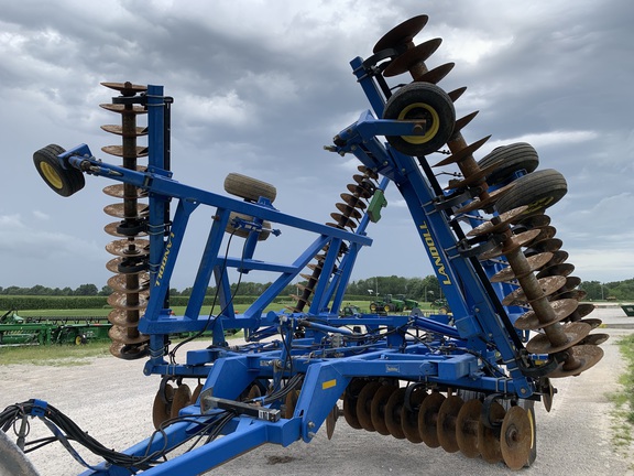 https://photos.machinefinder.com/03/10297803/67429381_large_98126.jpg