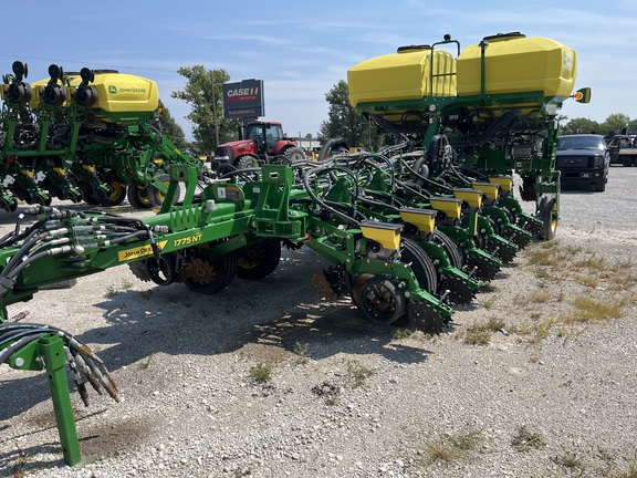 https://photos.machinefinder.com/11/10353411/74823723_large_64362.jpg