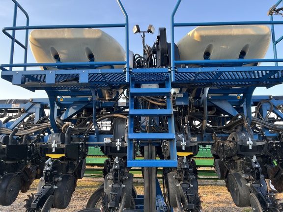 https://photos.machinefinder.com/96/10411996/74868667_large_95181.jpg