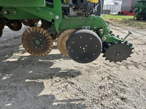 https://photos.machinefinder.com/69/10416169/75763452_large_43618.jpg