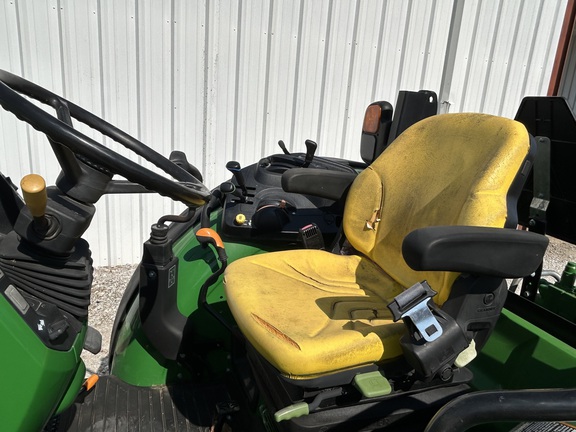 https://photos.machinefinder.com/18/10422218/69212214_large_18972.jpg