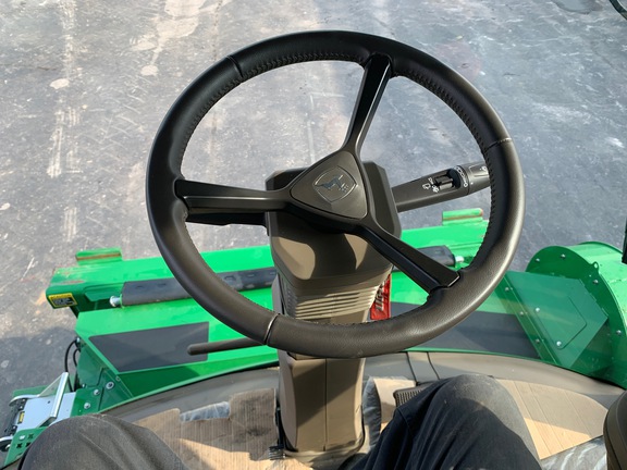 https://photos.machinefinder.com/52/10436052/75481662_large_81213.jpg