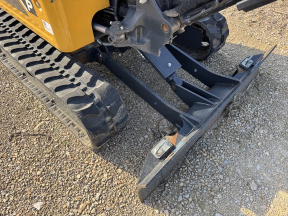 https://photos.machinefinder.com/52/10452452/79354234_large_71447.jpg