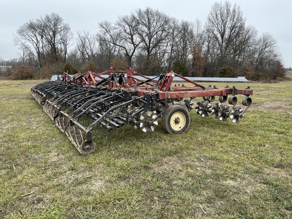 https://photos.machinefinder.com/76/10458676/70677600_large_40667.jpg