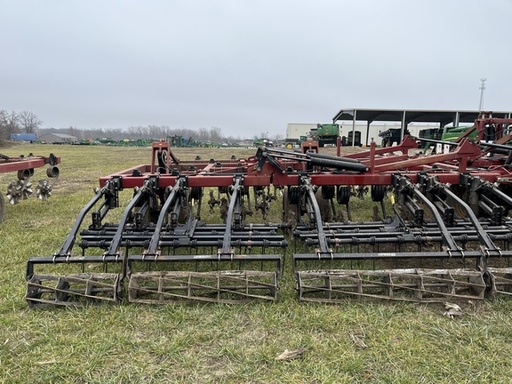https://photos.machinefinder.com/92/10458792/70676387_large_89045.jpg