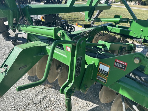 https://photos.machinefinder.com/20/10466820/69070201_large_92236.jpg