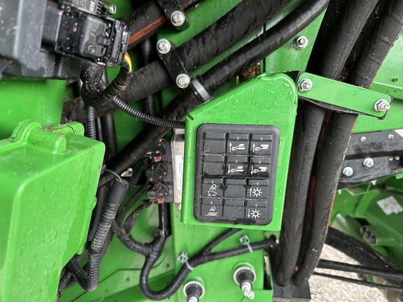https://photos.machinefinder.com/69/10478369/75730501_large_86937.jpg
