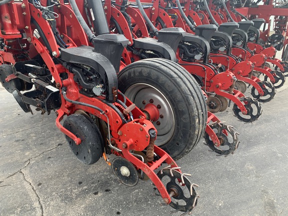 https://photos.machinefinder.com/09/10509909/78672948_large_58631.jpg