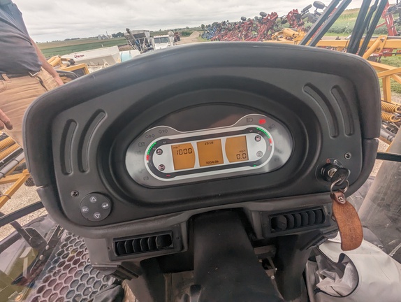 https://photos.machinefinder.com/18/10537218/67858111_large_19266.jpg