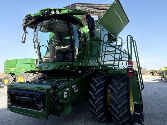 2024 John Deere S780
