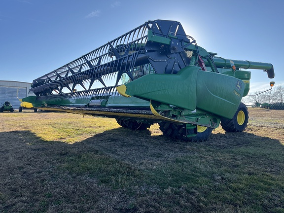 2020 John Deere 735FD