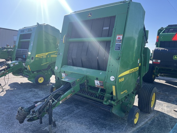2009 John Deere 568