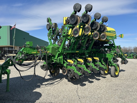 2015 John Deere 1795