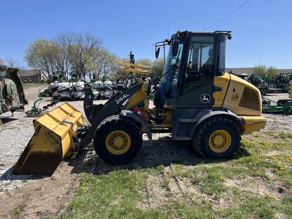 2020 John Deere 244L