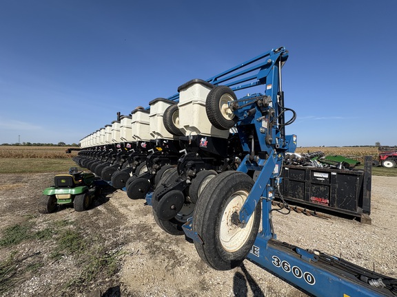 2010 Kinze 3600