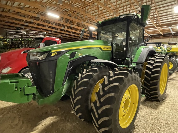 2024 John Deere 8R 370