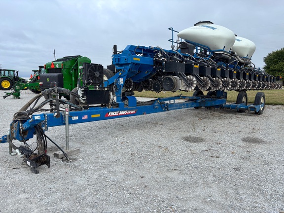 2021 Kinze 3665