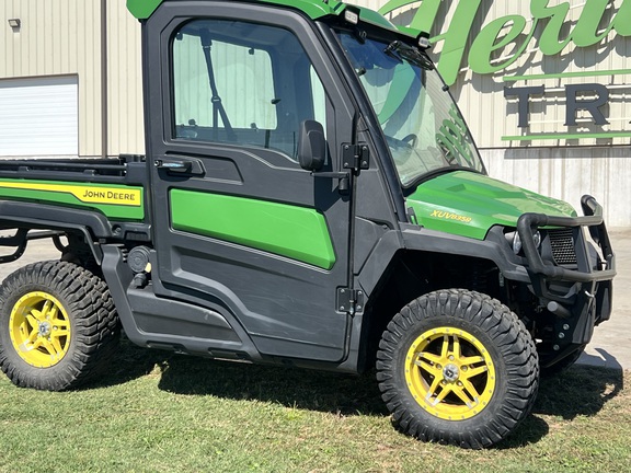 2023 John Deere XUV 835R