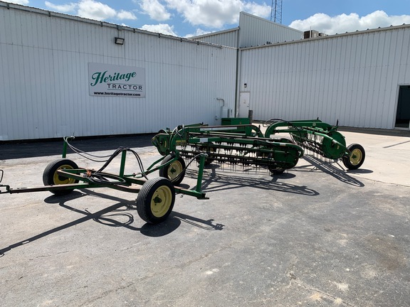 1992 John Deere 672