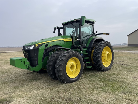 2023 John Deere 8R 370
