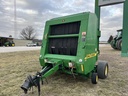 2001 John Deere 567