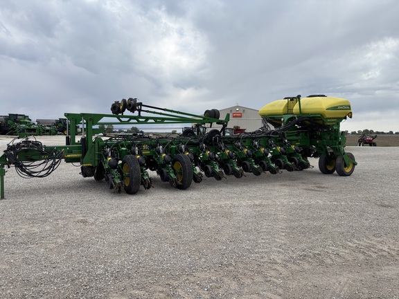 John Deere 1775NT 2015