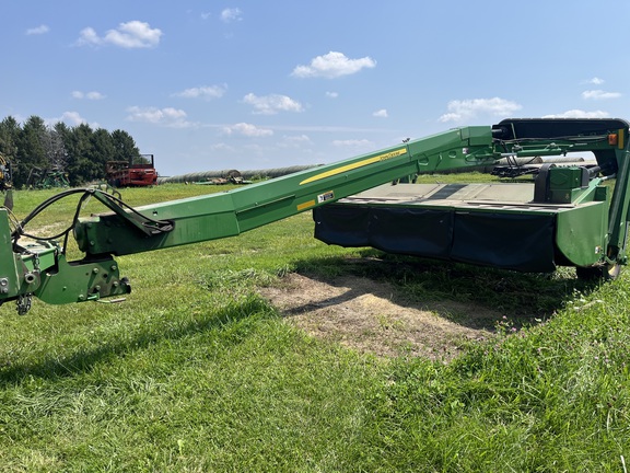 2017 John Deere 835
