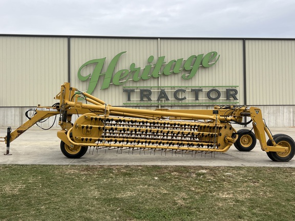 2019 Vermeer R2800