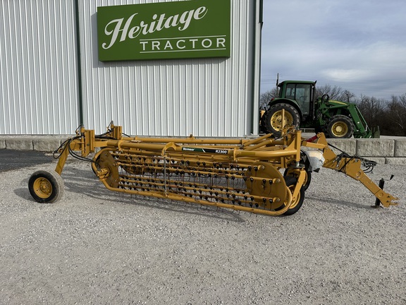 2015 Vermeer R2300