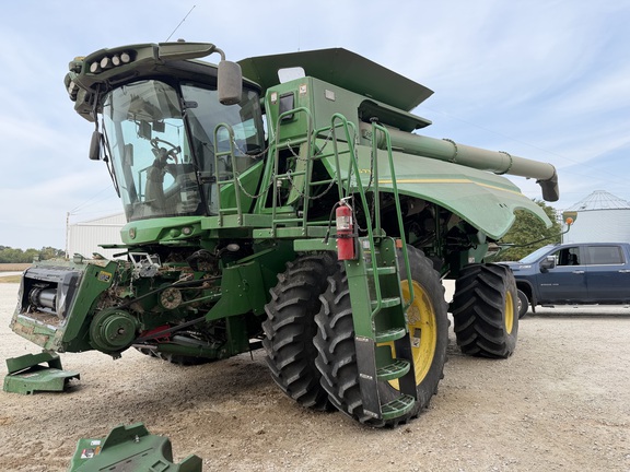 2021 John Deere S770