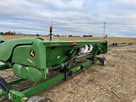 2011 John Deere 608C