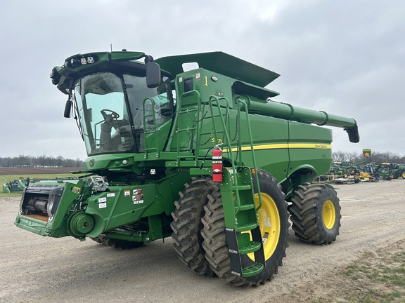 2022 John Deere S770