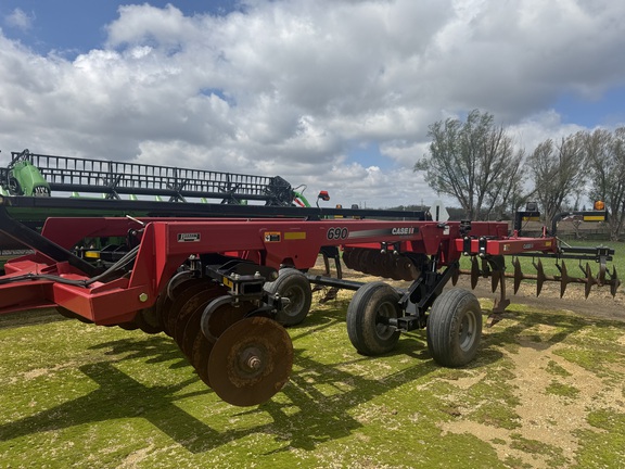 2012 Case IH 690