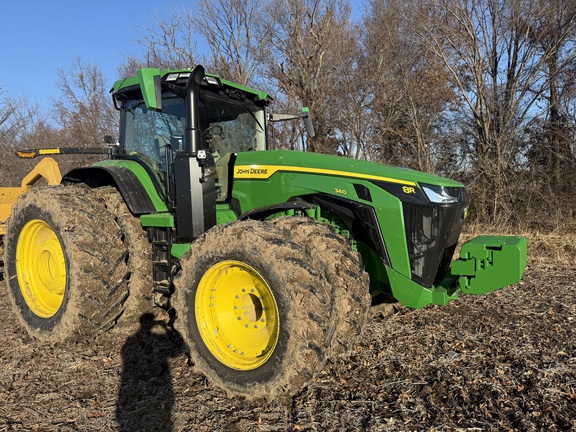 2025 John Deere 8R 340