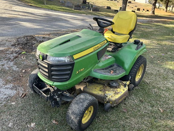2016 John Deere X730