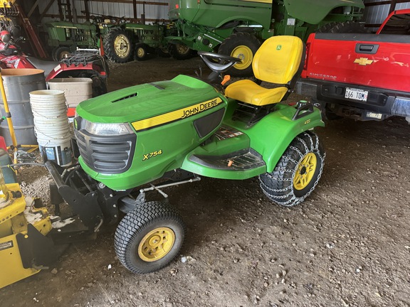 2019 John Deere X754