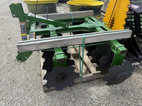 2025 Frontier TM1062L