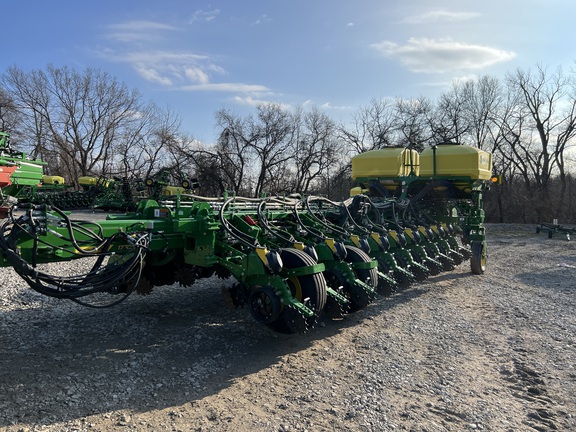 2023 John Deere 1775NT