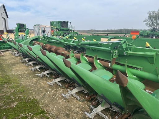 [533578] 2020 John Deere 712FC