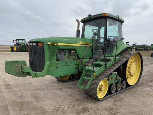 [642349] 2001 John Deere 8410T