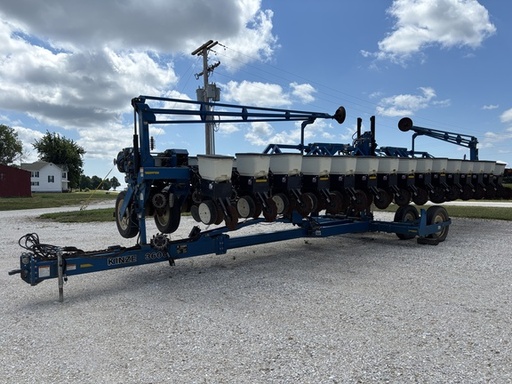 [642555] 2005 Kinze 3600