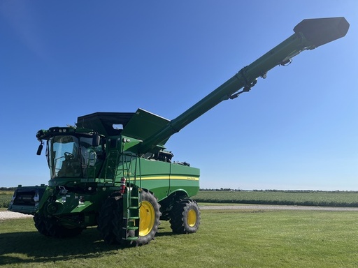 [651719] 2023 John Deere S780