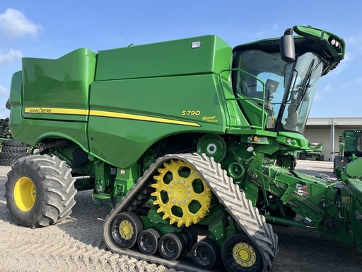 [656965] 2021 John Deere S790