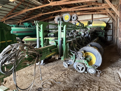 [656327] 2015 John Deere 1775NT