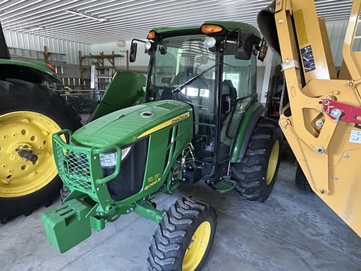 [668728] 2015 John Deere 4066R
