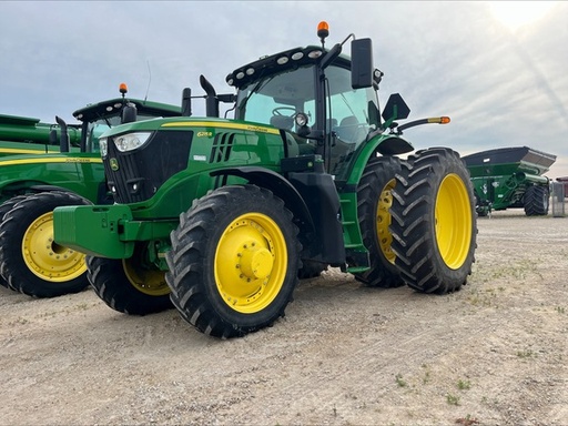 [522392] 2015 John Deere 6215R