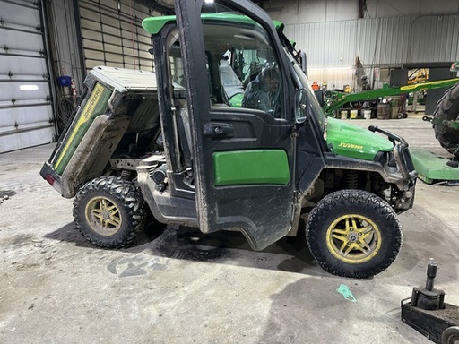 [667890] 2021 John Deere XUV 835R