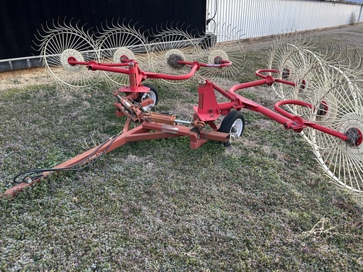[667155] 2005 Durabilt 8 WHEEL RAKE